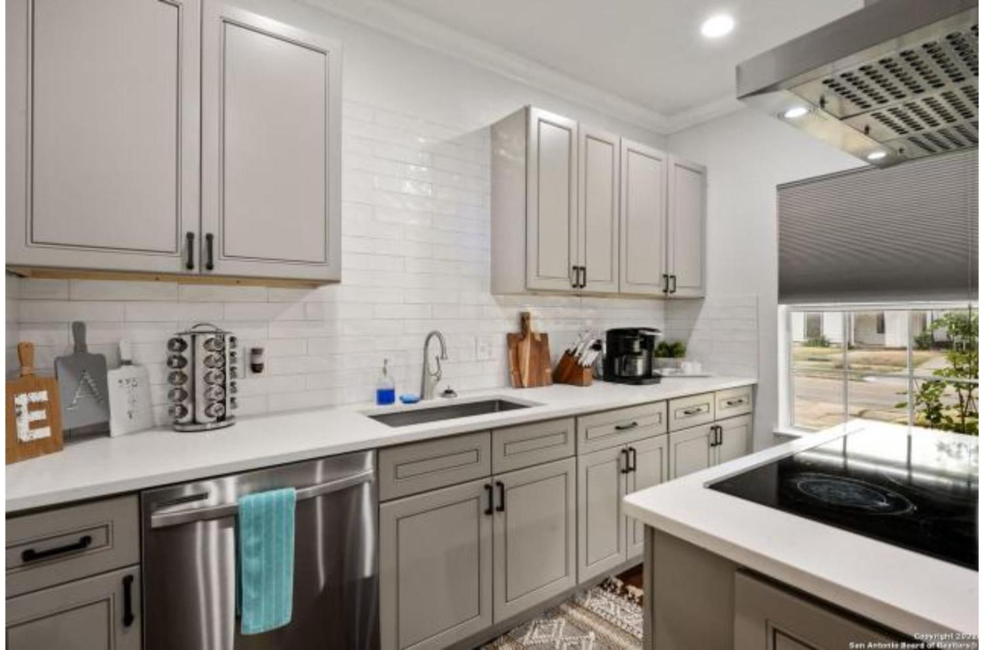 Experience Serenity In A 4Br3Ba Downtown Home Сан Антонио Екстериор снимка